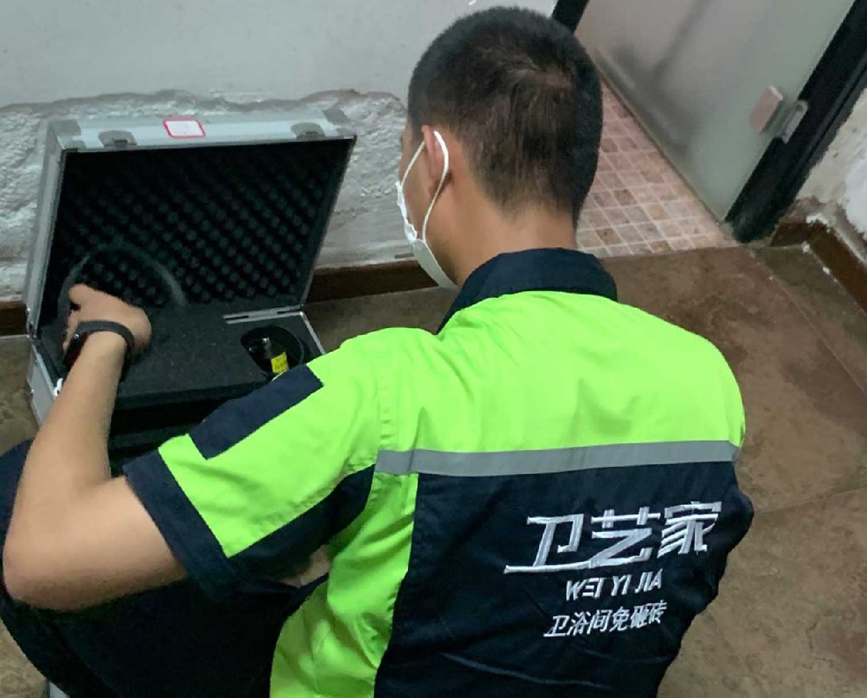 南京附近防水补漏师傅电话号码，24小时上门维修服务
